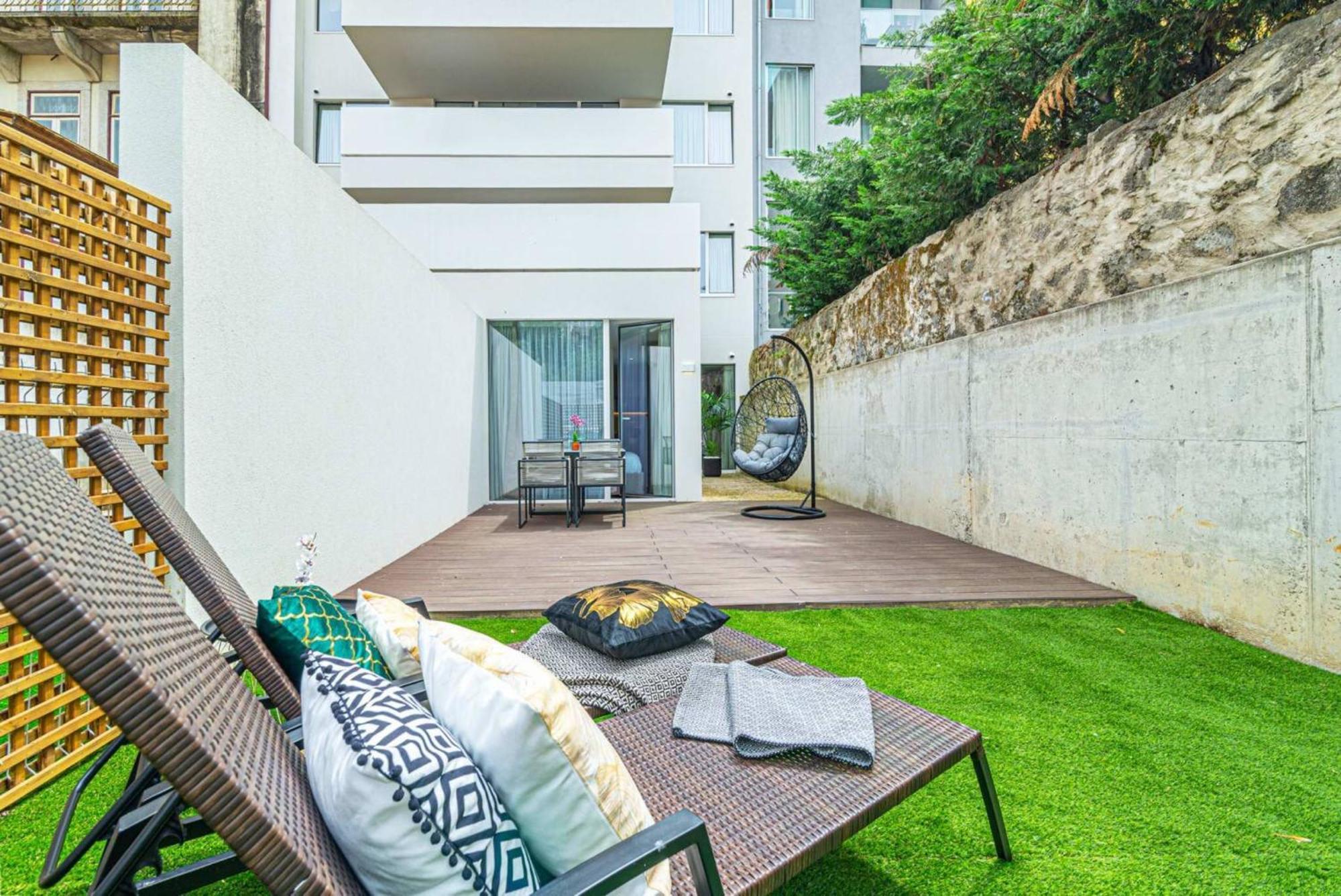 Luxury In The Art District By Innkeeper Porto Exterior photo